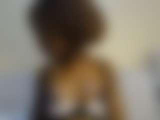 Live cam show with Diva - Black Shaved Pussy on Milfs Live