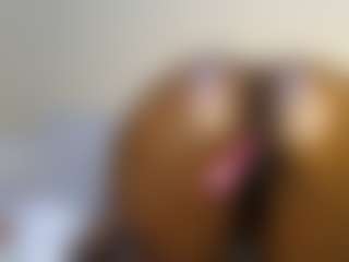 Live cam show with Diva - Big Ass on CamClone