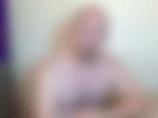 Live cam show with JohanBarker - Chubby on StripNow