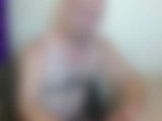 Live cam show with JohanBarker - Smoking on galaxygirlnitro.com