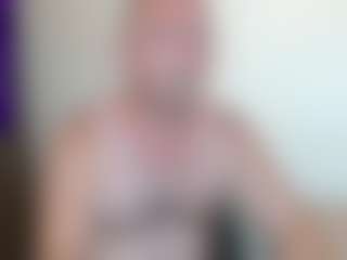 Live cam show with JohanBarker - Chubby on makecum.org