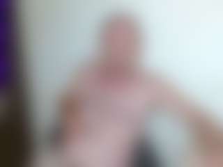 Live cam show with JohanBarker - Drinking on Camming Site
