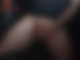 Live cam show with alienlikegod - Average on TeamSkeetLive