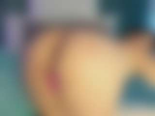 Live cam show with Kathia Hot - Nipple Piercings on Fapmatic.com