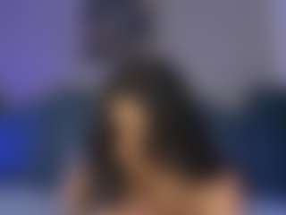 Live cam show with Kathia Hot - Camel Toe on SpunkLive