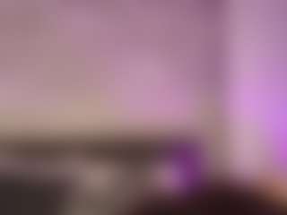 Live cam show with Kathia Hot - Camel Toe on Dolls Live