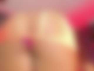 Live cam show with megan-woll - Ebony on CamSodaAdn | colombia