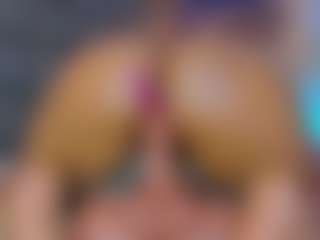 Live cam show with megan-woll - Lush on crypto-cams