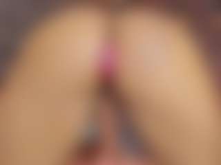 Live cam show with megan-woll - Colombian on Uber Horny | colombia