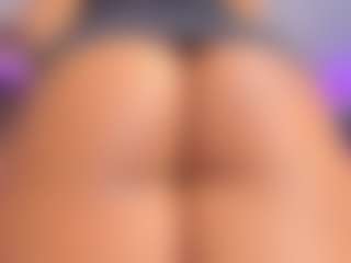 Live cam show with megan-woll - Spank Black on CSO-WL
