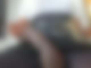 Show de cam en vivo con HUGE_COCKHOT - Black Hair en Camsoda