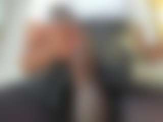 Spettacolo in cam dal vivo con HUGE_COCKHOT - White su Camsoda | colombia