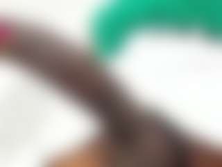 Spettacolo in cam dal vivo con HUGE_COCKHOT - Big Tits su Camsoda
