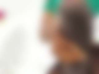 Show de câmera ao vivo com HUGE_COCKHOT - Huge Tits no Camsoda