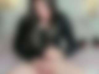 Live cam show with valeriasecret - Average on TeamSkeetLive