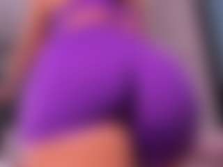 Live cam show with mila saenz - Middle Aged on Mixed Magazine Live