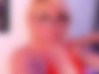 Live cam show with kimberlin-cam - Delicious on Gym Cam Girls