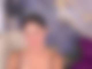 Live cam show with SonnyKage - Average on xheatlive.com