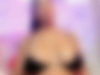 Live cam show with ebony-priincess - Black on Milf Play