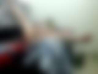 Live cam show with jullymessyy - Twerk on AdultVida.com