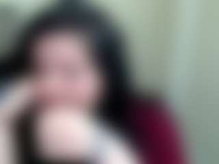 Live cam show with jullymessyy - Latina on TottyGirls