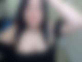 Live cam show with jullymessyy - Latina on Streamer API