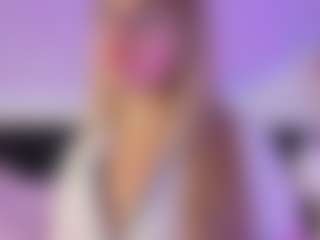 Live cam show with Curvy Misha - Ride Torso on Free Soda