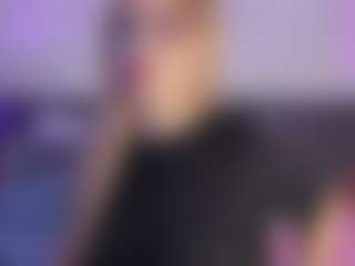 Live cam show with Curvy Misha - Dildo on Camsoda
