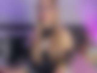 Live cam show with Curvy Misha - Handjob on xplaylive.com