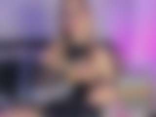 Live cam show with Curvy Misha - Big Tits Small Tits on xplaylive.com