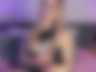 Live cam show with Curvy Misha - Phatass on xplaylive.com