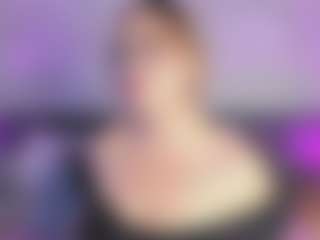 Live cam show with Curvy Misha - Public on Fling VIP Chat