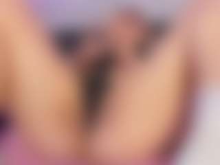Live cam show with Curvy Misha - Normal on Camsoda