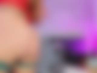 Live cam show with Curvy Misha - Big Tits Small Tits on xDating