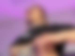 Live cam show with Curvy Misha - Twerk on Cam Slut