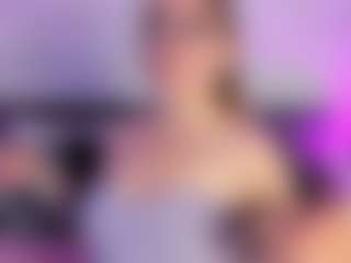 Live cam show with Curvy Misha - Oil on Cam Slut