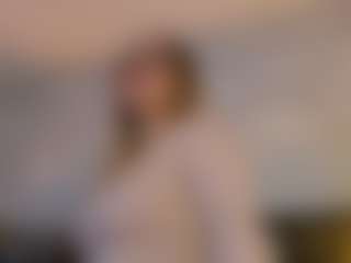 Curvy Misha's Live Sex Cam Show