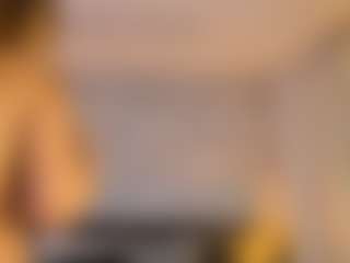 Curvy Misha's Live Sex Cam Show