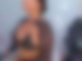 Live cam show with Ximena-Case - Deepthroat on Latina Girls