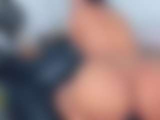 Ximena-Case's Live Sex Cam Show