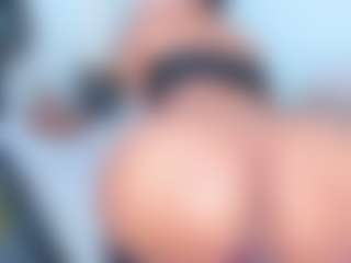 Live cam show with Ximena-Case - Squirt on CamwithHer