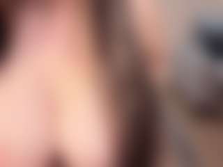 Live cam show with 00hottits1991 - Living Room on Camsoda