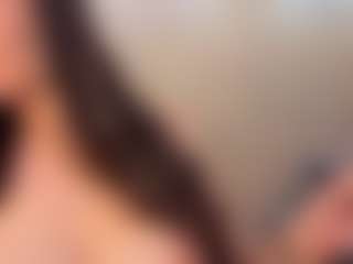 Live cam show with 00hottits1991 - Living Room on Camsoda