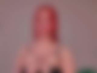 Live cam show with BewitchingEva - Shaved Pussy on sexytreat.net