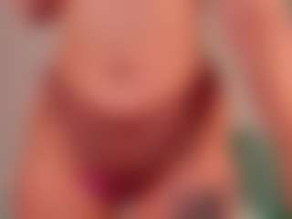 Live cam show with BewitchingEva - Flashing on Free Soda