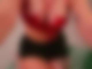 Live cam show with BewitchingEva - Gagging on Chatstar