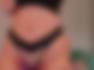 Live cam show with BewitchingEva - Green Eyes on Camsoda
