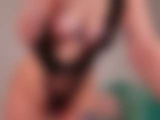 Live cam show with BewitchingEva - Curvy Small Tits on Dare Cams