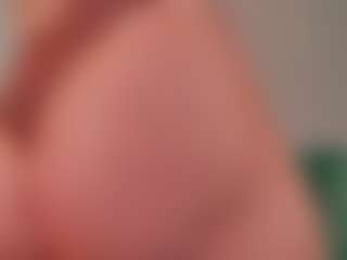 Live cam show with BewitchingEva - Red Hair Amateur on Gym Cam Girls
