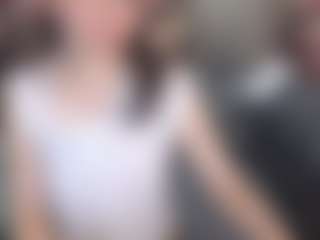 Live cam show with MelanieGrand - Student on Camming Site